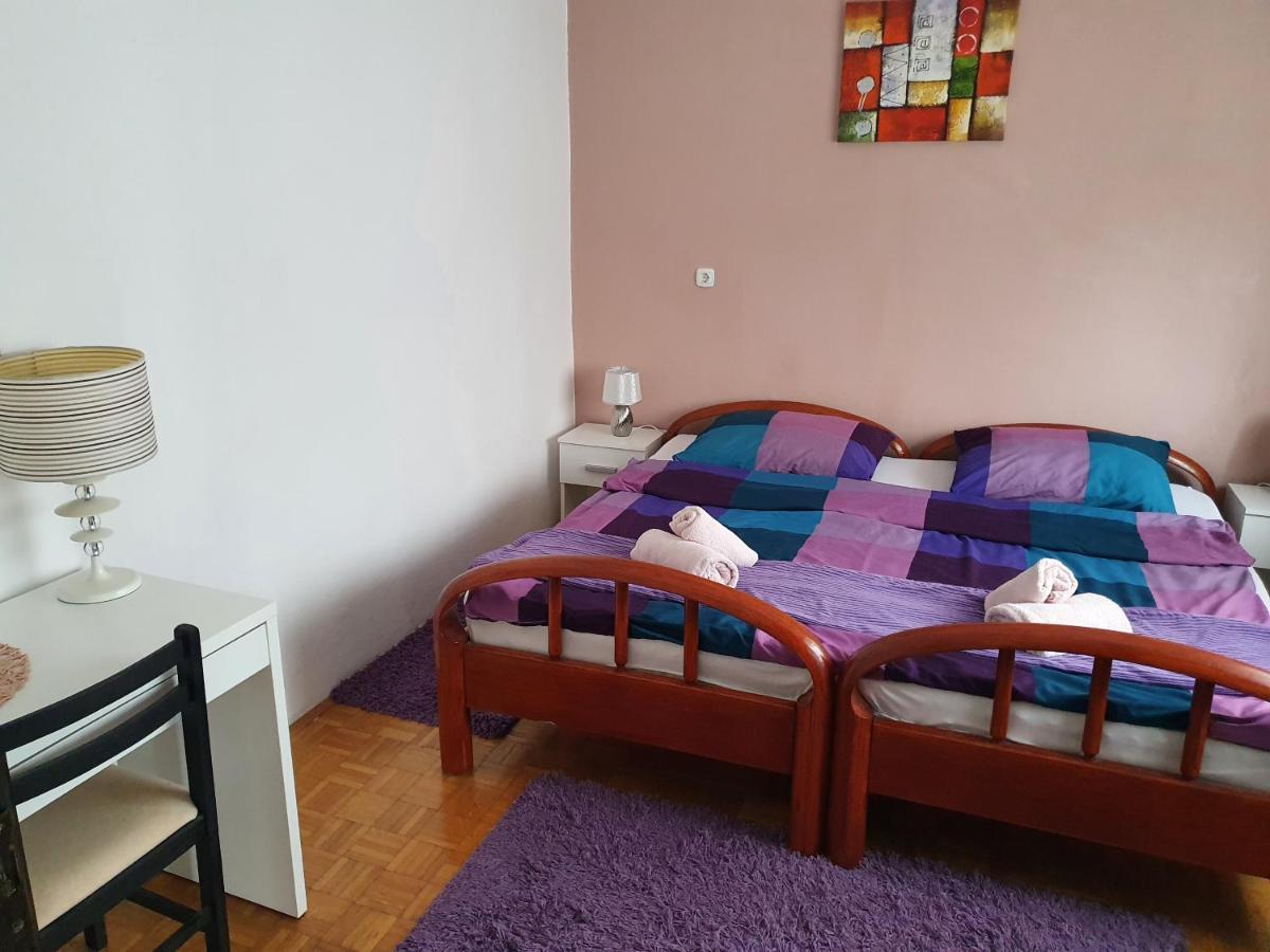 Apartmani Lovro オグリン エクステリア 写真